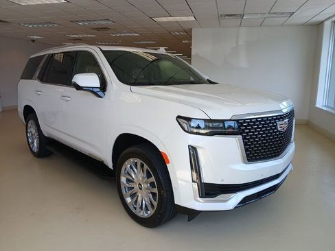 Used 2023 Cadillac Escalade Premium Luxury AWD/4WD image 1
