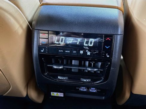 Used 2023 Jeep Grand Cherokee Summit w/ Advanced Protech Group IV AWD/4WD image 24