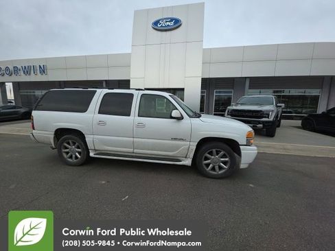 Used 2005 GMC Yukon XL Denali image 9