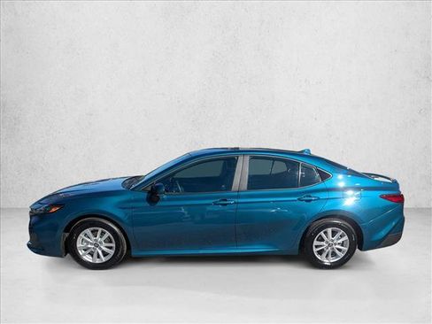 Used 2025 Toyota Camry LE image 8