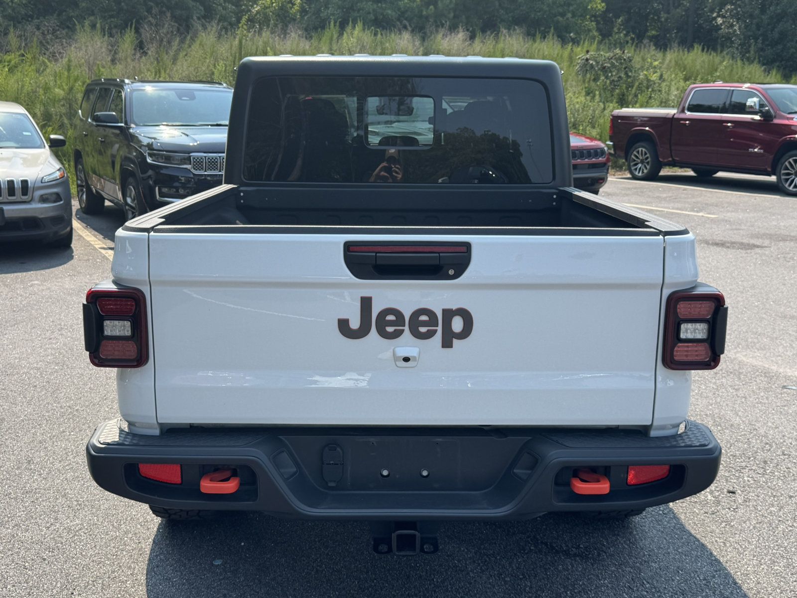 Certified 2025 Jeep Gladiator Mojave w/ Convenience Group AWD/4WD image 6