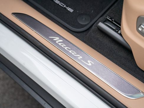 New 2026 Porsche Macan S AWD/4WD image 12