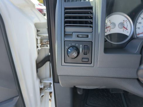 Used 2005 Dodge Dakota Laramie AWD/4WD image 20