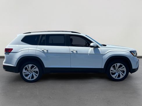 Used 2023 Volkswagen Atlas SE w/ Panoramic Sunroof Package FWD image 6