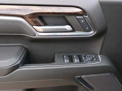 Used 2024 GMC Sierra 1500 Elevation image 16