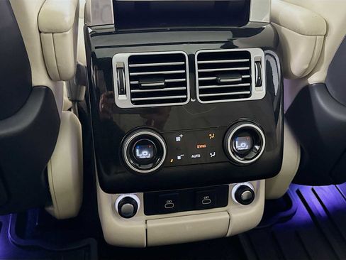Used 2022 Land Rover Range Rover P525 Westminster Edition image 25