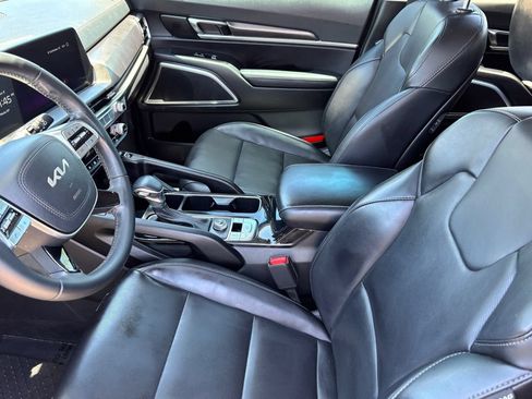 Used 2024 Kia Telluride S w/ S Sunroof Package FWD image 17