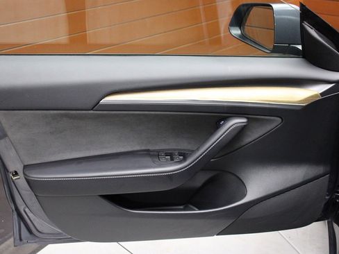 Used 2023 Tesla Model 3 Standard Range RWD image 18