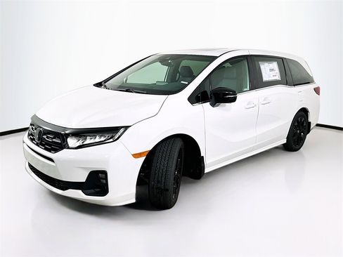 Used 2026 Honda Odyssey Sport-L image 2