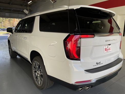 New 2026 GMC Yukon XL Denali w/ Sun & Power Step Package image 6