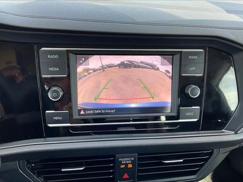 Used 2024 Volkswagen Jetta SE FWD image 26