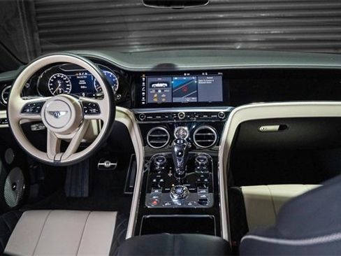 Used 2022 Bentley Continental GT image 25