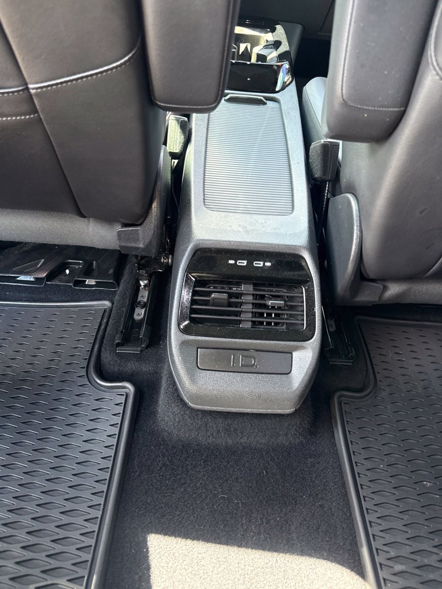 Used 2021 Volkswagen ID.4 Pro S RWD image 18