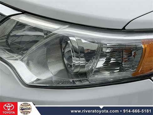 Used 2012 Toyota Camry XLE image 9