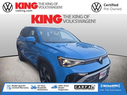 Certified 2025 Volkswagen Taos SE w/ Panoramic Sunroof Package