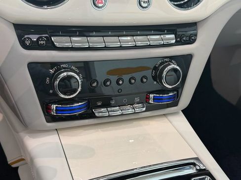 Used 2024 Rolls-Royce Ghost AWD/4WD image 22