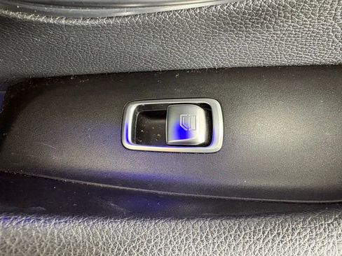 Used 2021 Mercedes-Benz E 350 4MATIC Sedan image 41