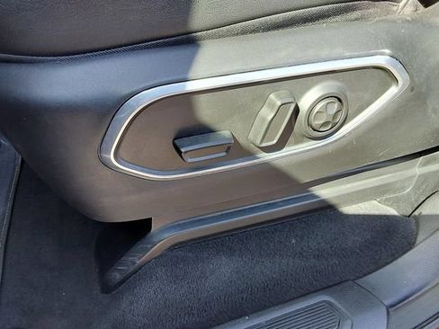 Used 2024 Jeep Wagoneer Series II w/ Flexible Seating Group AWD/4WD image 64