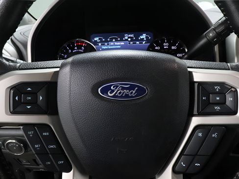 Used 2019 Ford F250 Lariat AWD/4WD image 12