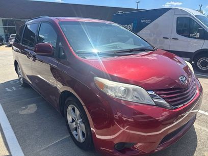 Used 2016 Toyota Sienna LE