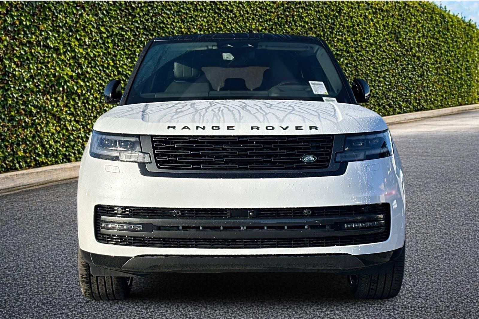 New 2026 Land Rover Range Rover Long Wheelbase SE AWD/4WD image 9