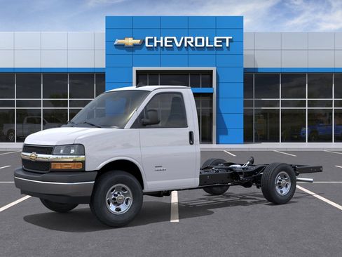 New 2025 Chevrolet Express 3500 w/ Power Convenience Package RWD image 25