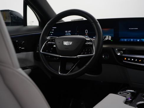 Used 2024 Cadillac Lyriq Sport image 13