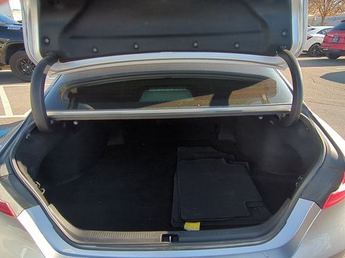 Used 2019 Toyota Camry XSE image 32