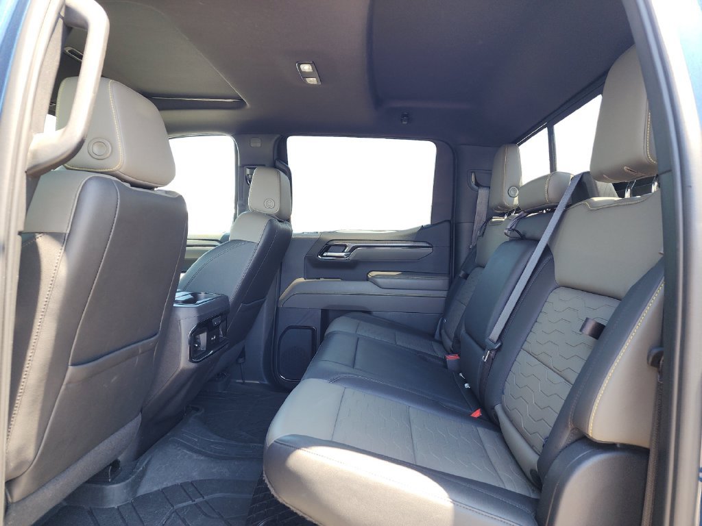 Used 2022 Chevrolet Silverado 1500 ZR2 w/ Technology Package AWD/4WD image 16