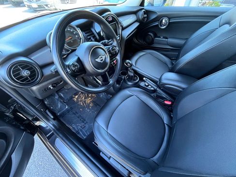 Used 2018 MINI Cooper 2-Door Hardtop FWD image 9