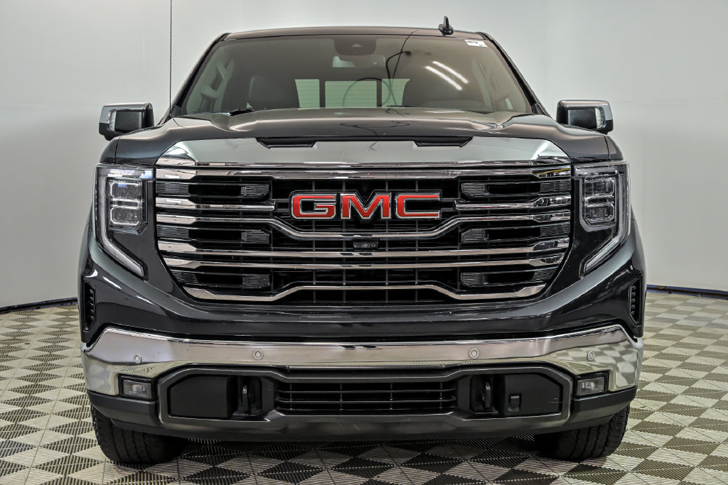 Certified 2022 GMC Sierra 1500 SLT w/ SLT Premium Plus Package AWD/4WD image 4