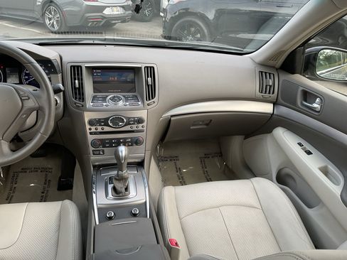 Used 2013 INFINITI G37 Journey RWD image 16