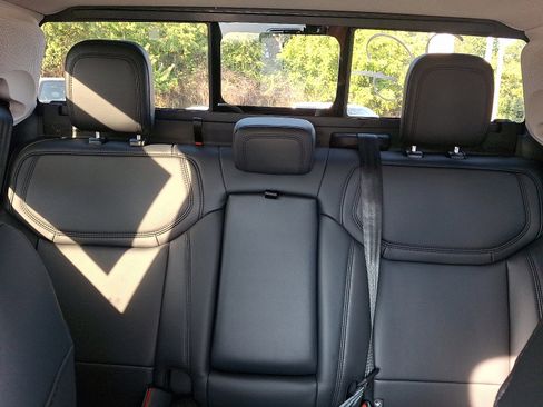 New 2025 Ford Maverick Lariat w/ Black Appearance Package image 13