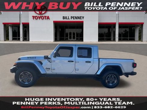 Used 2023 Jeep Gladiator Sport AWD/4WD image 2