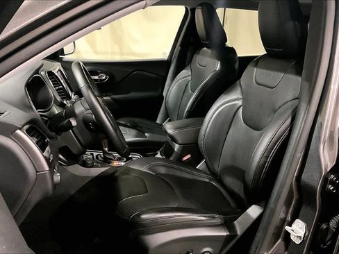 Used 2019 Jeep Cherokee Limited AWD/4WD image 8