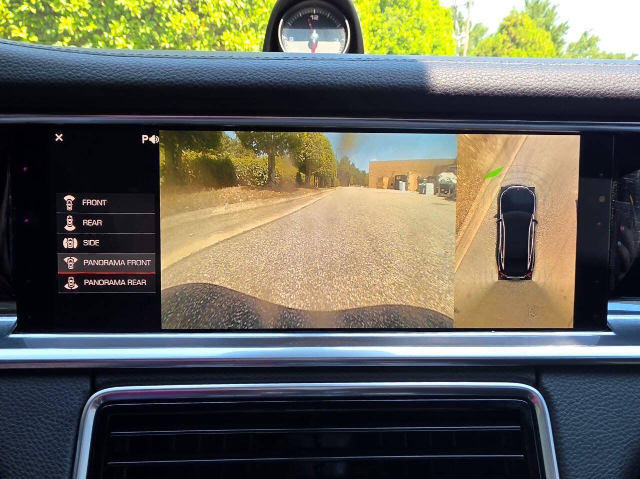 Used 2018 Porsche Panamera 4 AWD/4WD image 33