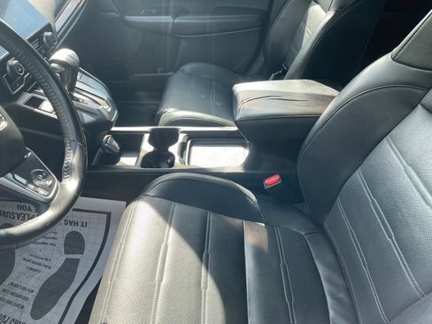 Used 2018 Honda CR-V Touring image 19