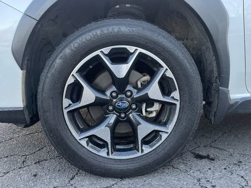 Used 2019 Subaru Crosstrek 2.0i Premium image 11