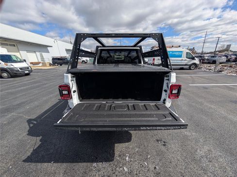 Used 2022 Jeep Gladiator Overland w/ Popular Equipment Package image 12