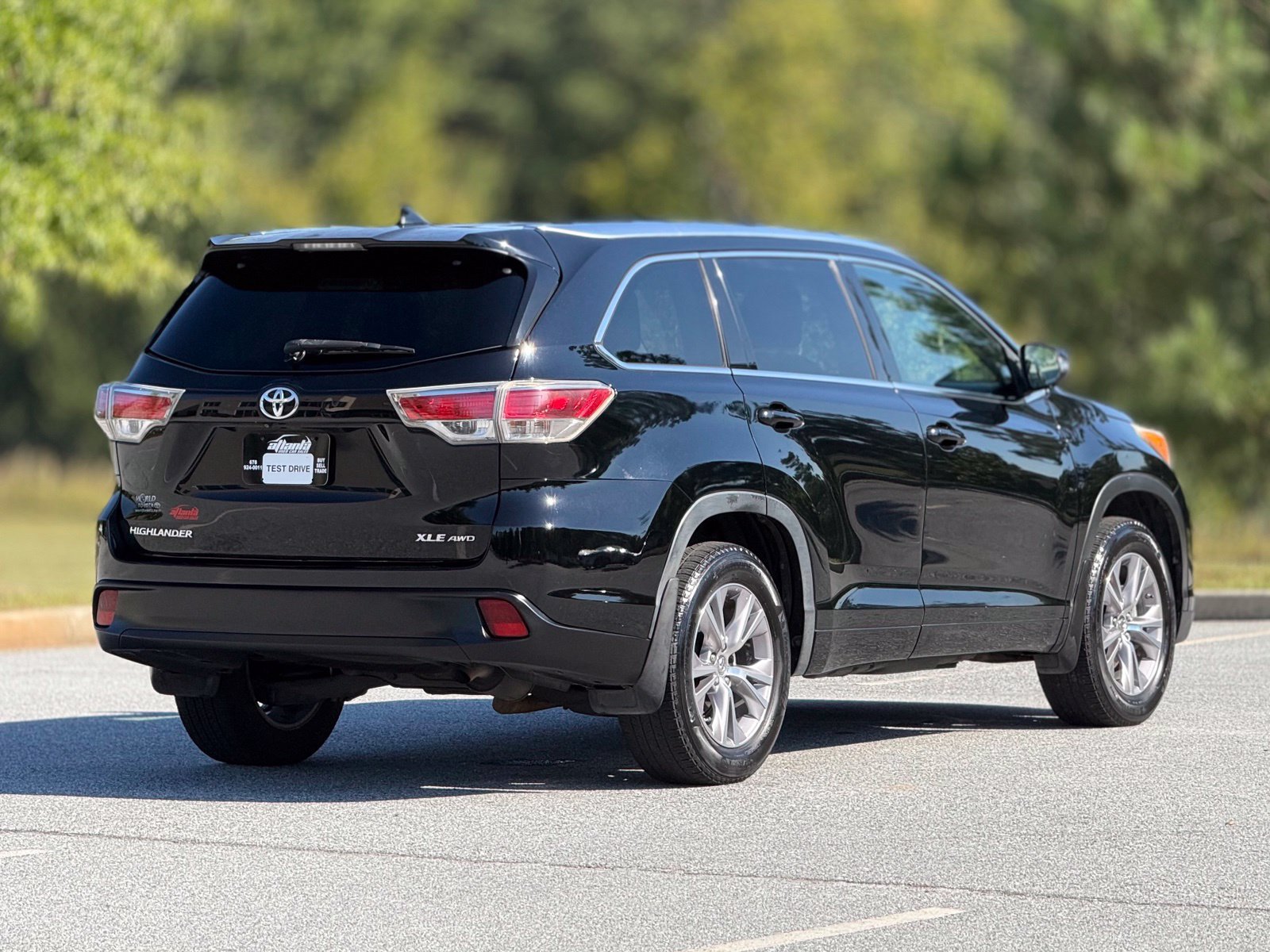 Used 2015 Toyota Highlander XLE AWD/4WD image 11