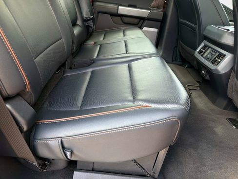 Used 2025 Ford F450 Lariat image 30