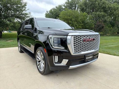 Used 2021 GMC Yukon XL Denali AWD/4WD image 8