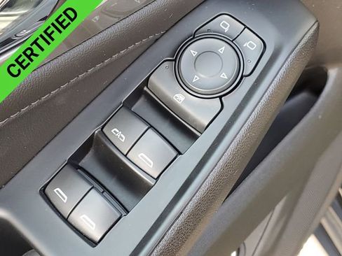 Certified 2023 Chevrolet Traverse LT FWD image 23