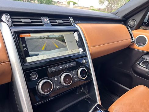 Used 2017 Land Rover Discovery HSE Luxury AWD/4WD image 38