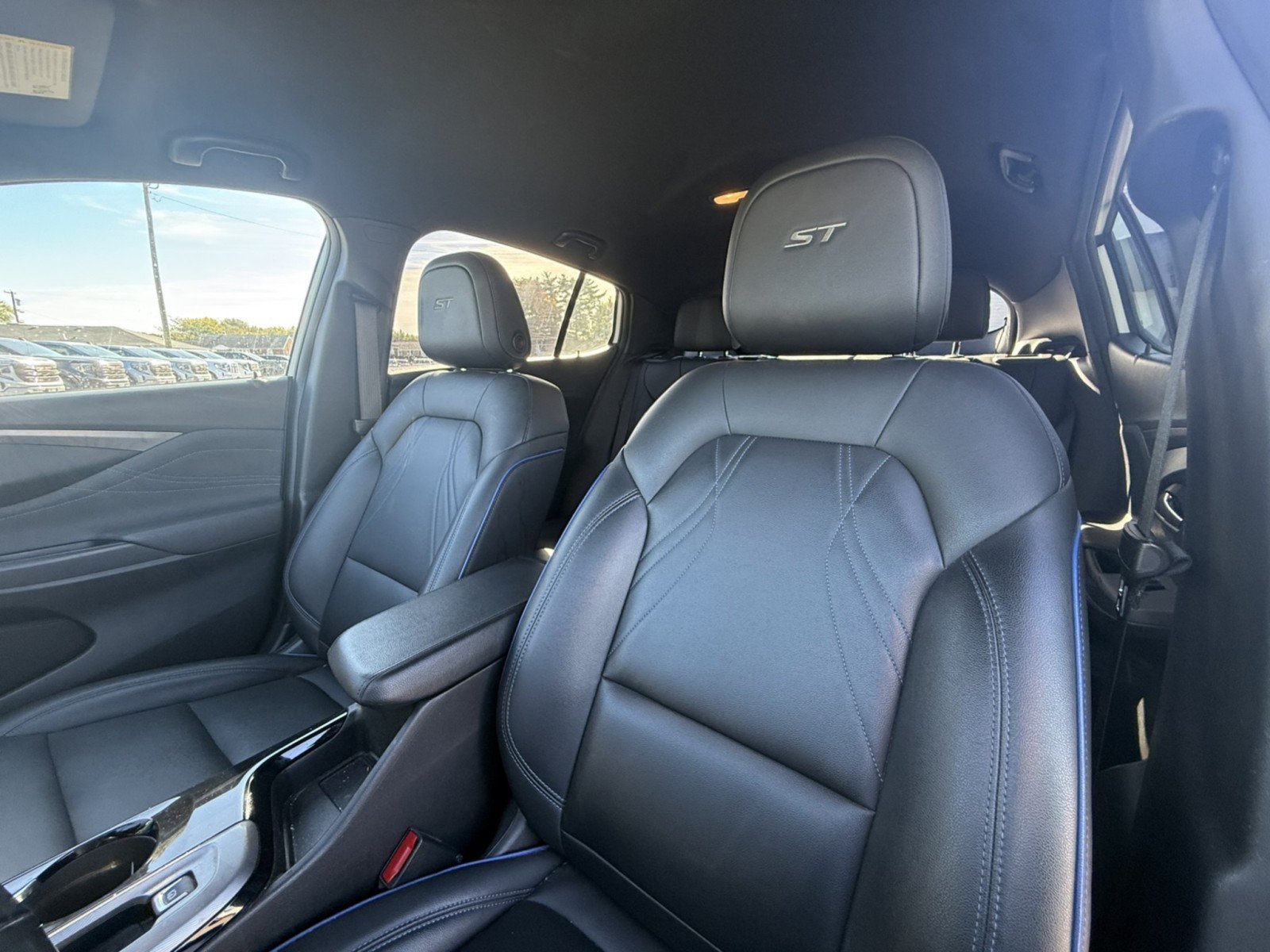 Used 2024 Buick Envista Sport Touring w/ Convenience I Package FWD image 10