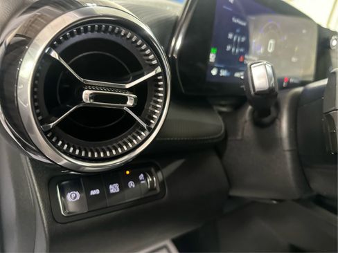 Certified 2025 Chevrolet Equinox LT AWD/4WD image 19