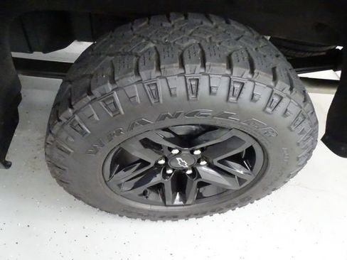 Used 2022 Chevrolet Silverado 1500 LT Trail Boss w/ LT Trail Boss Premium Package AWD/4WD image 31