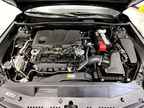 Used 2022 Toyota Camry LE image 9