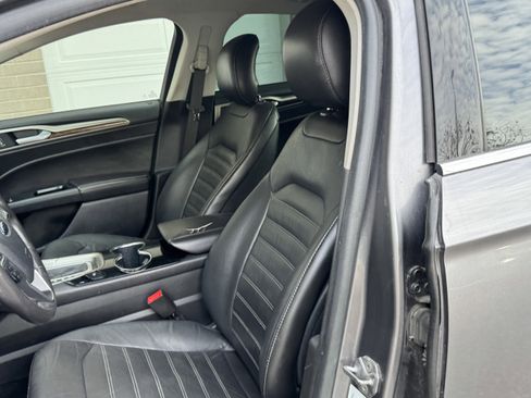 Used 2014 Ford Fusion SE w/ Equipment Group 202A image 15