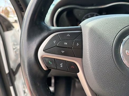 Used 2020 Jeep Grand Cherokee Limited w/ Luxury Group II RWD image 16